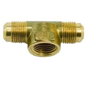 A picture of an air fitting that is made out of brass.